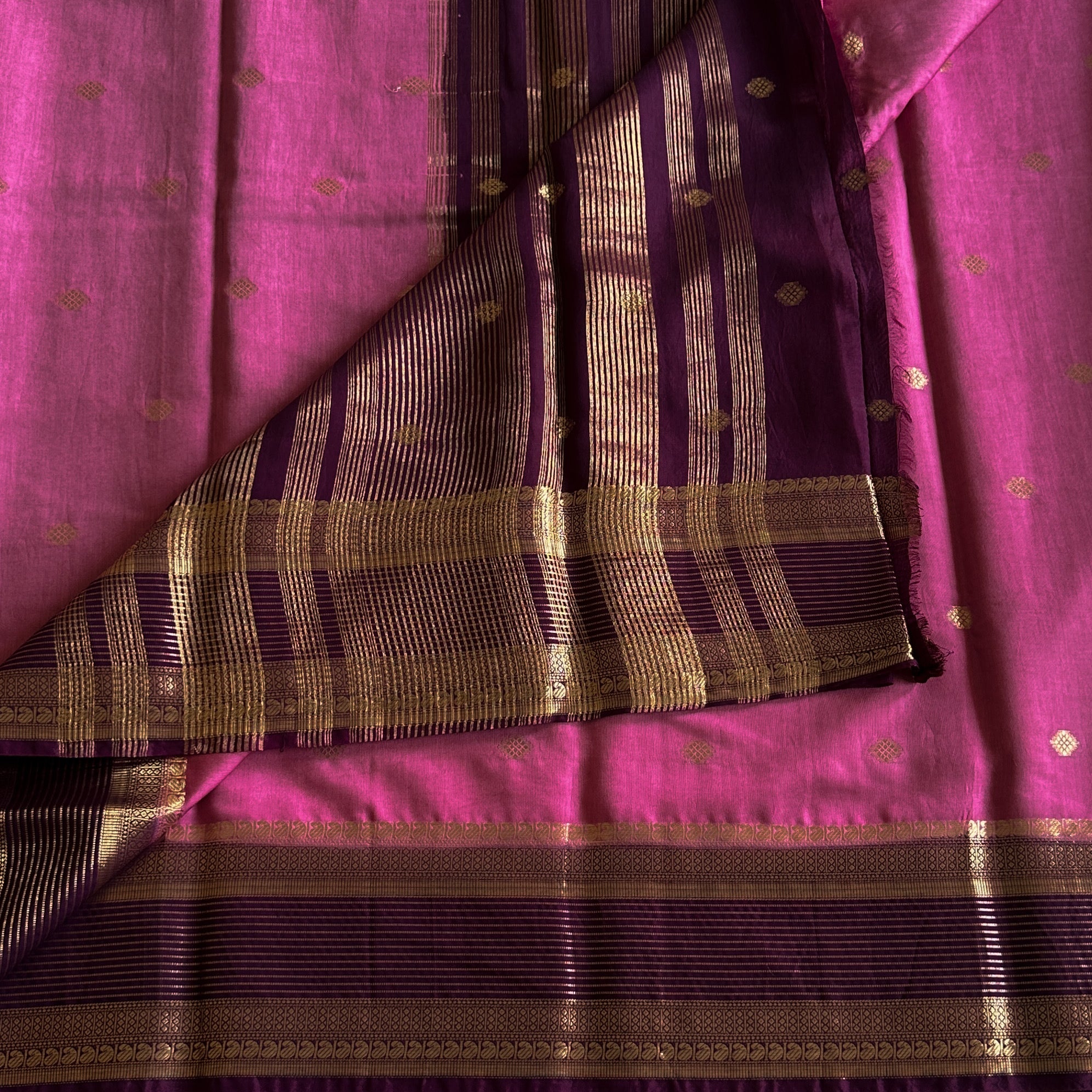 Rose Pink Saree With Plum Pallu Gold Zari Buti Motifs