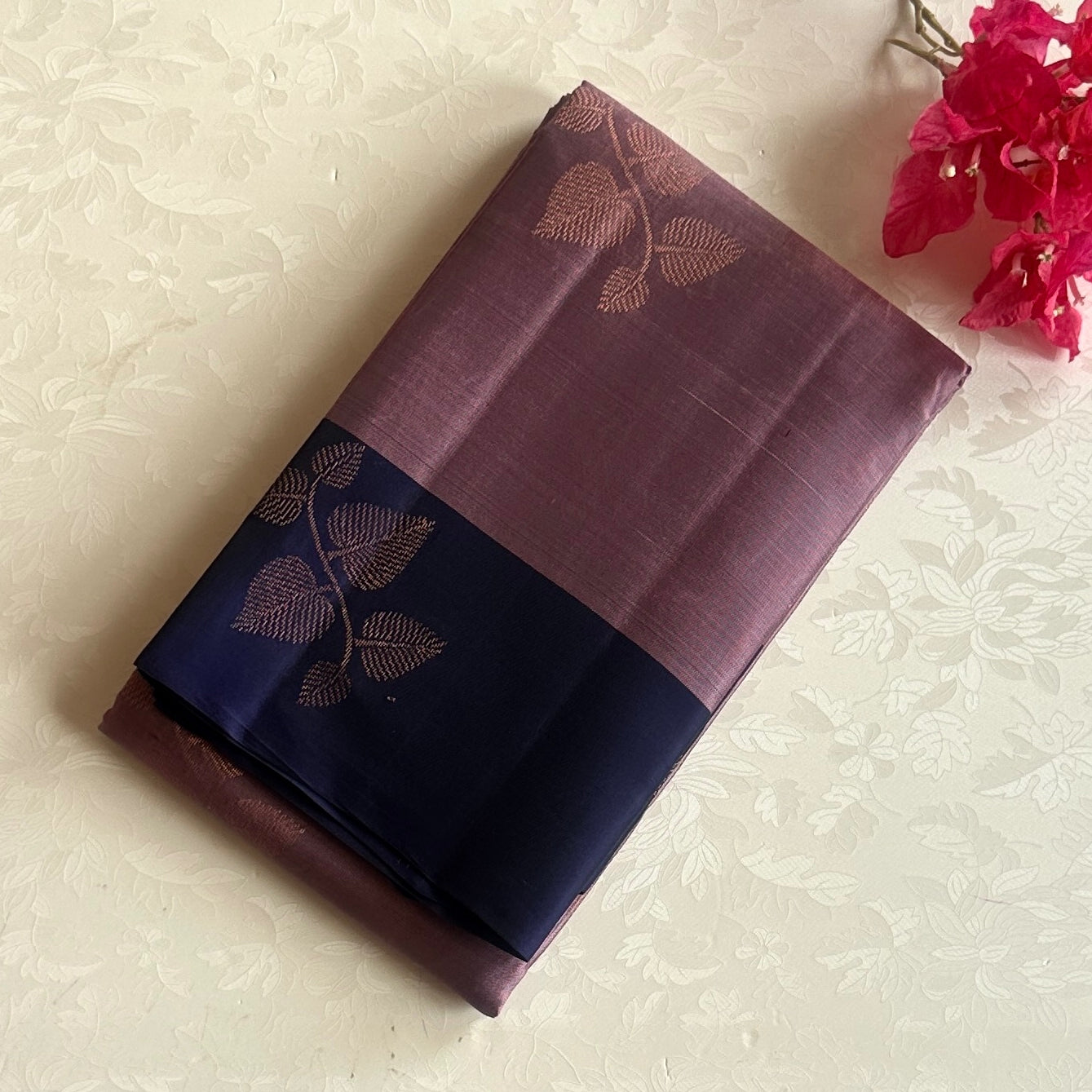Mauve Metallic Shade lightweight pure silk with Indigo Pallu Copper Zari Diamond Motif