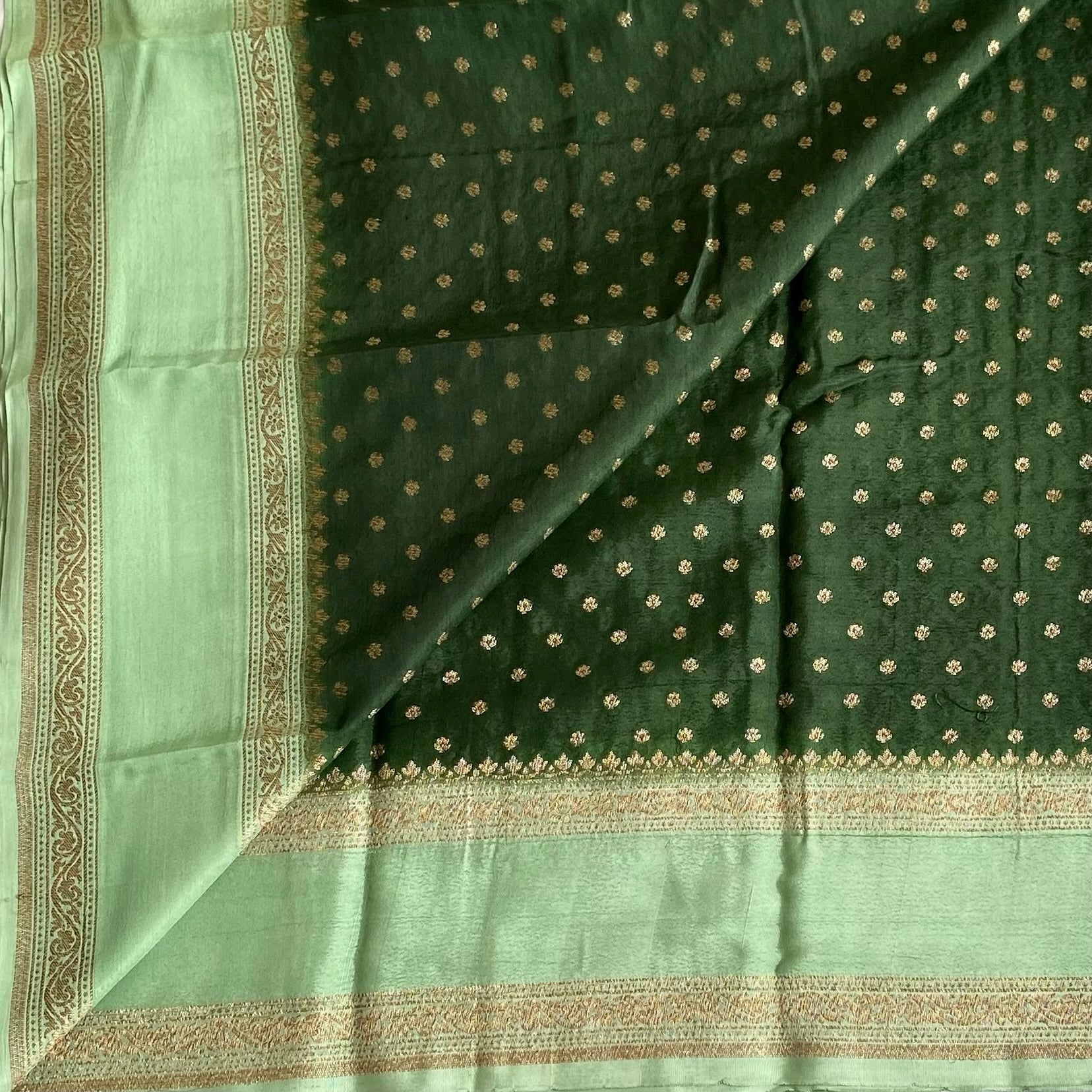 Bottle Green Banarasi Crepe Silk Saree With Mint Green Pallu