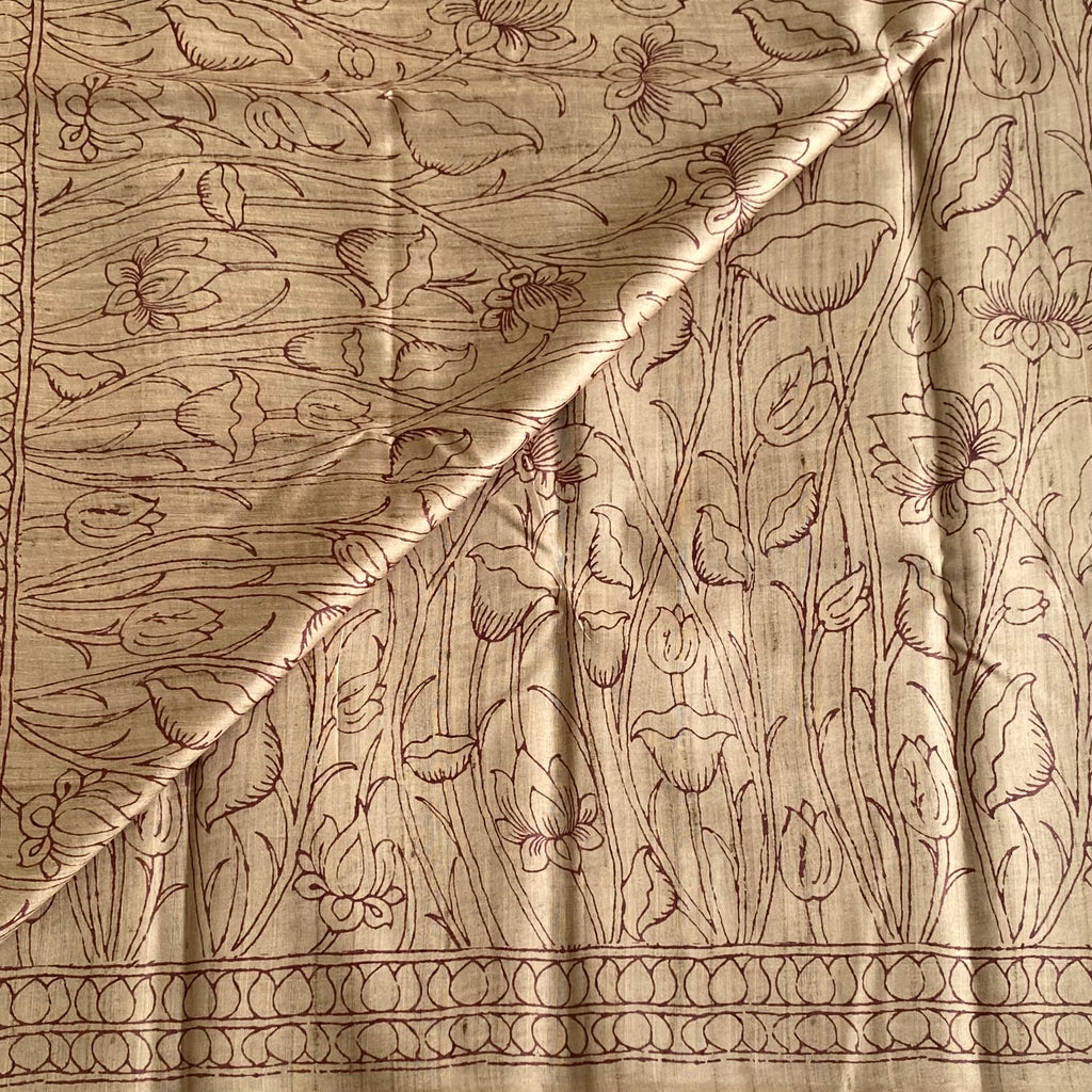 Antique Beige Soft Tussar Silk Saree With Wine Maroon Pallu