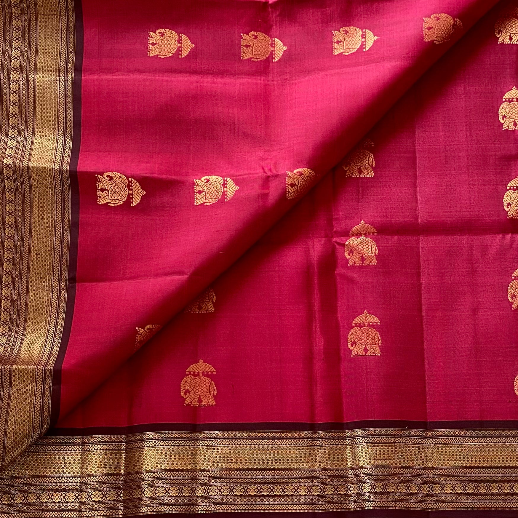 Deep Fuchsia Designer Pure Silk with Wine Antique Gold Zari Border Contrast Pallu
