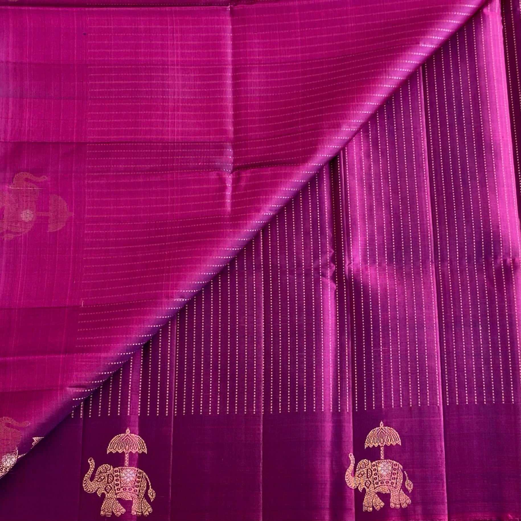 Dual Shaded Magenta Designer Pure Silk Saree With Metallic Gold Pallu