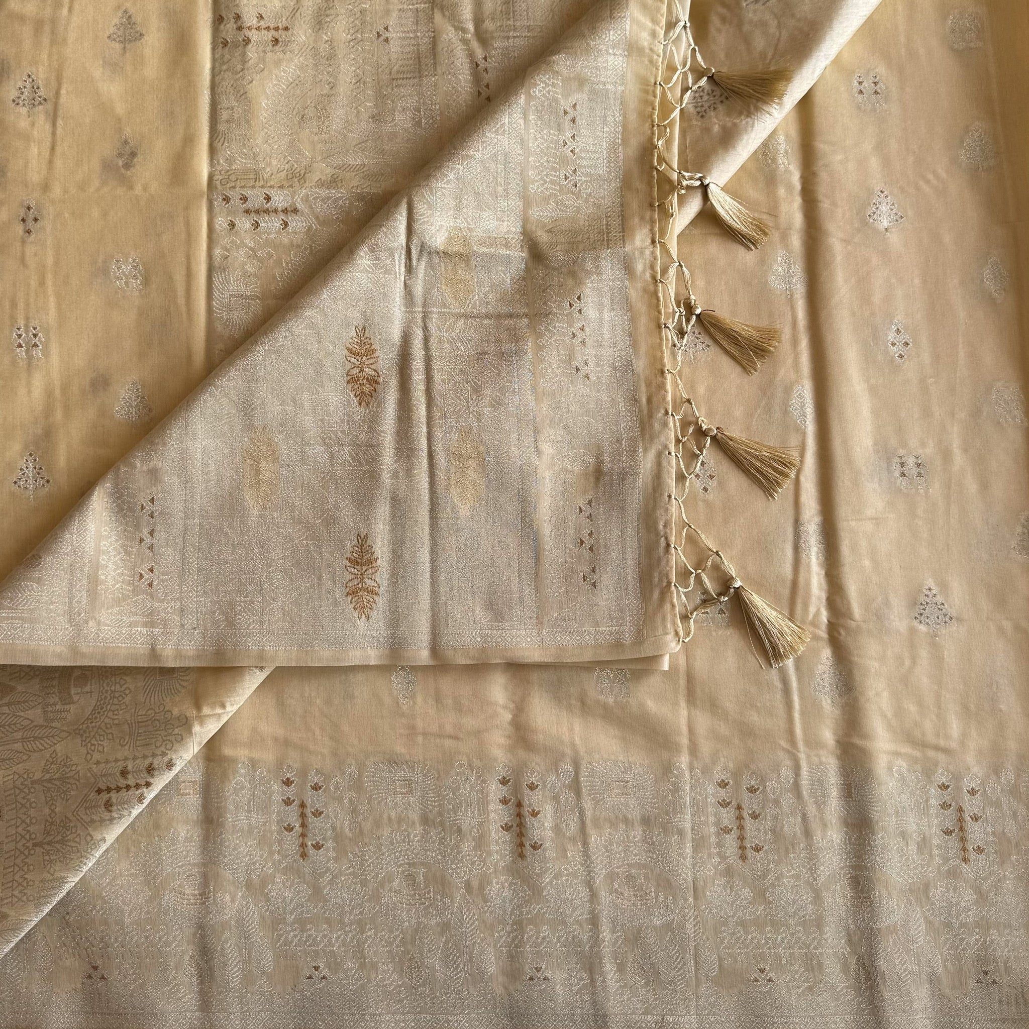 Ivory Gold Tassel Saree Elegant Woven Buti Traditional Wear