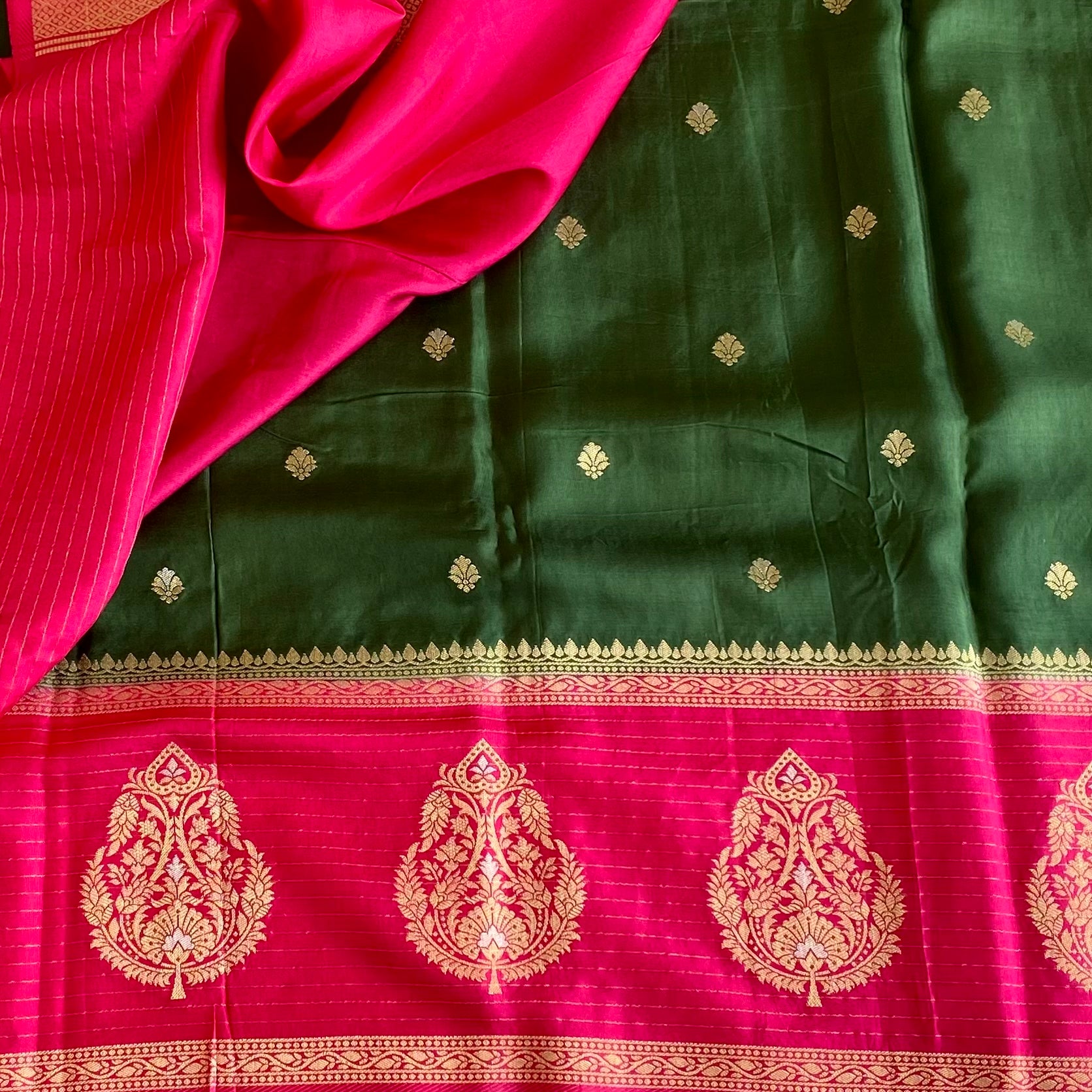 Deep Forest Green Soft Tussar Silk Saree With Rani Pink Pallu