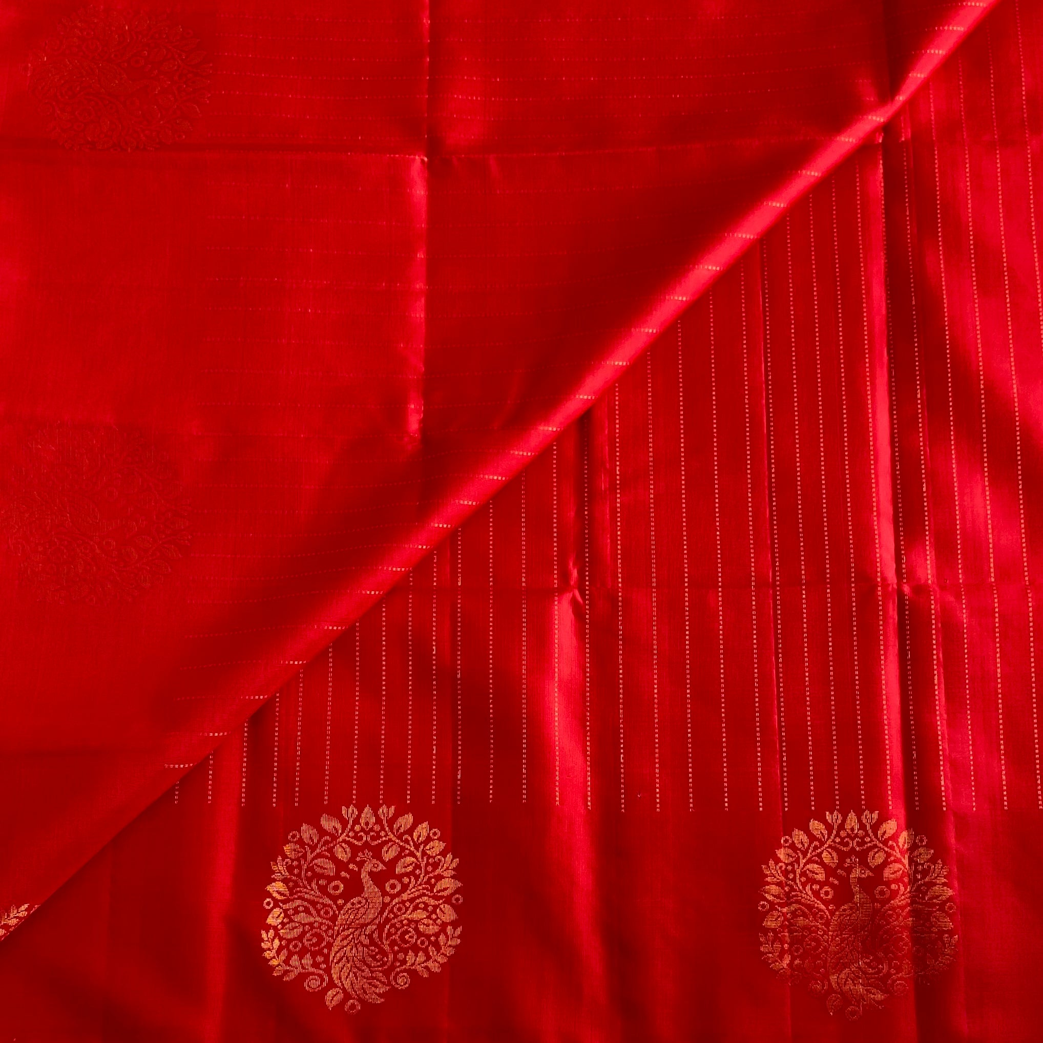 Scarlet Red Designer Pure Silk Saree With Antique Gold Border And Pallu