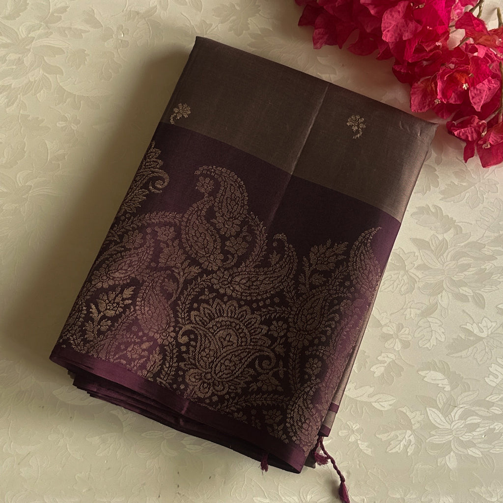 Plum Mauve Jacquard Saree Antique Gold Paisley Border Woven Pallu
