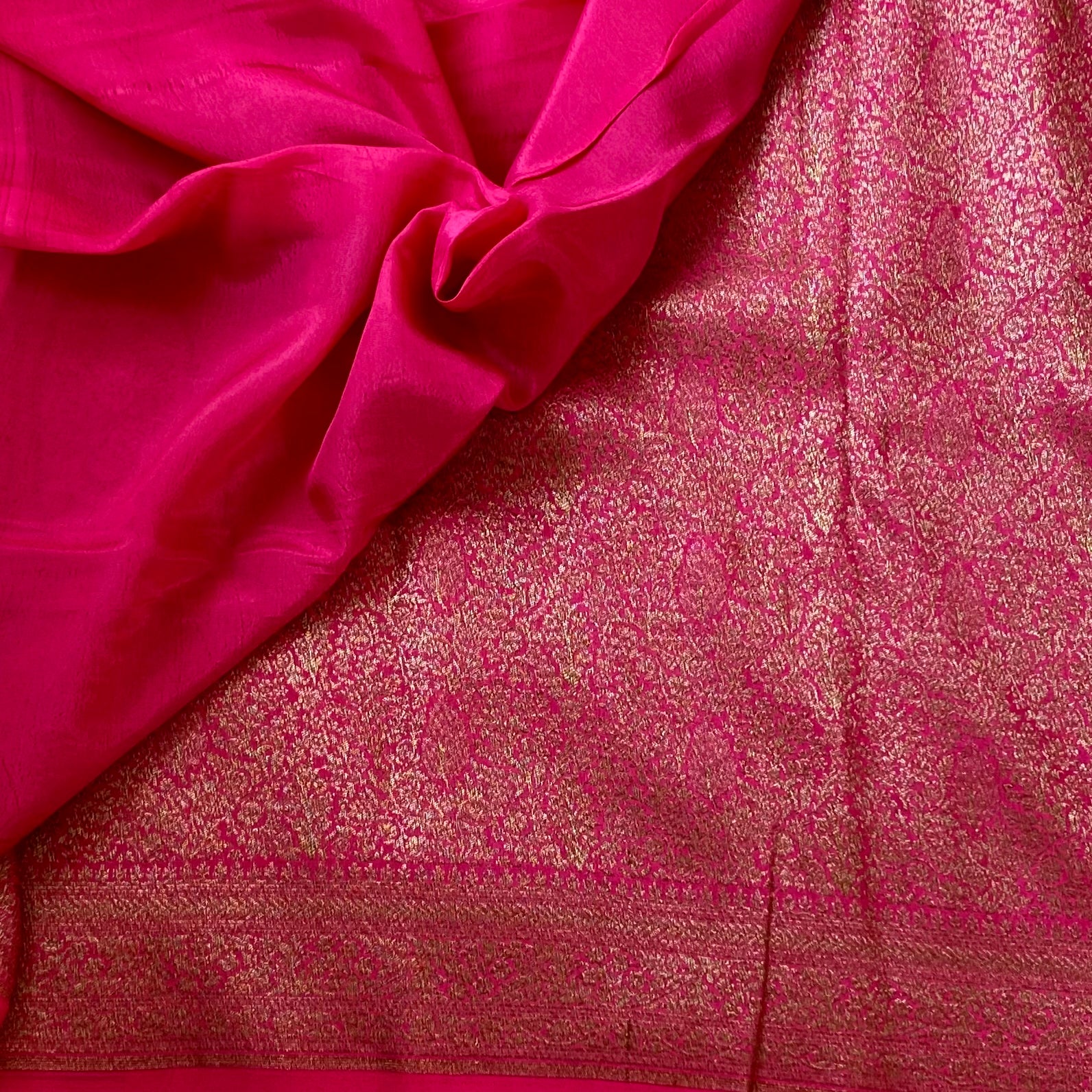 Magenta Gold Brocade Saree Elongated Paisley Pallu Wedding Wear Traditional