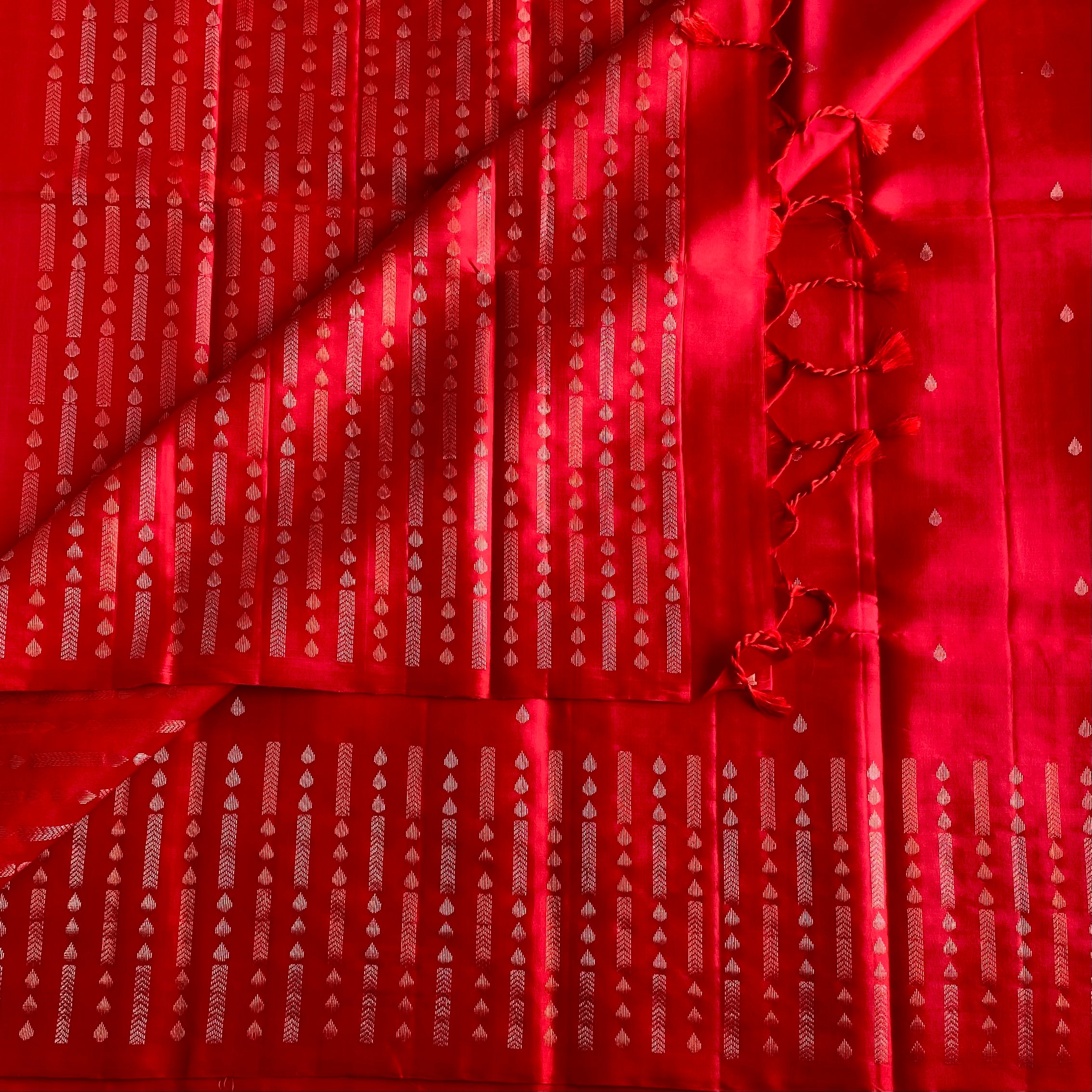Scarlet Red Designer Pure Silk Saree With Metallic Gold Motifs