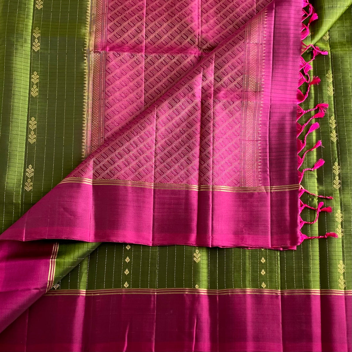 Olive Green Designer Pure Silk Saree With Magenta Pallu