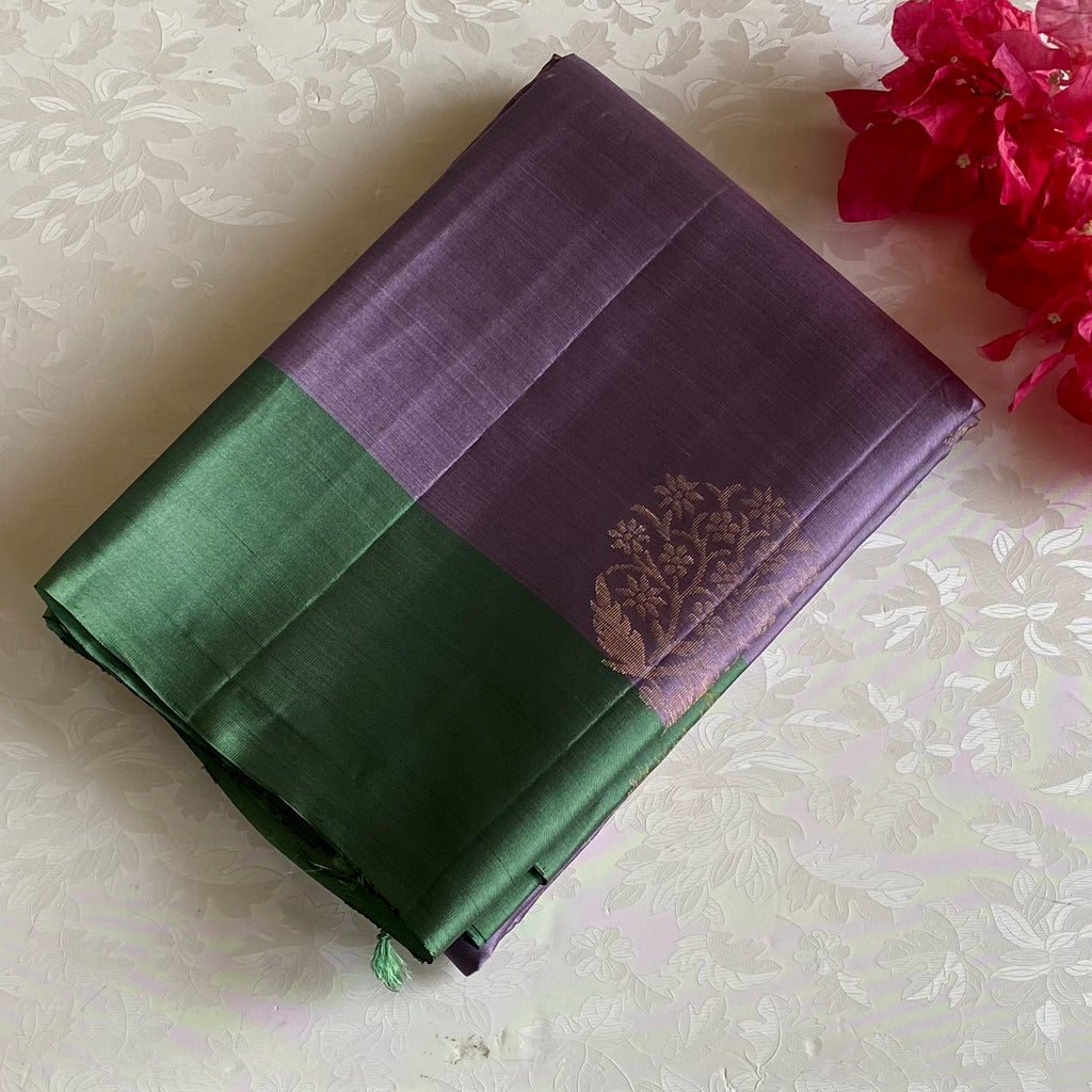 Mauve Lavender Designer Pure Silk Saree With Metallic Green Pallu And Gold Zari