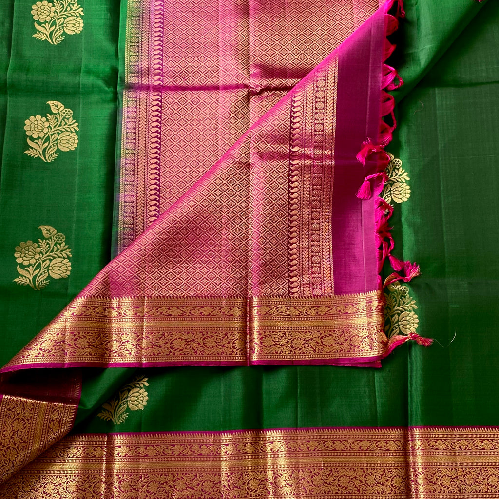 Emerald Green Silk Saree Fuchsia Pallu Gold Zari Floral Motifs