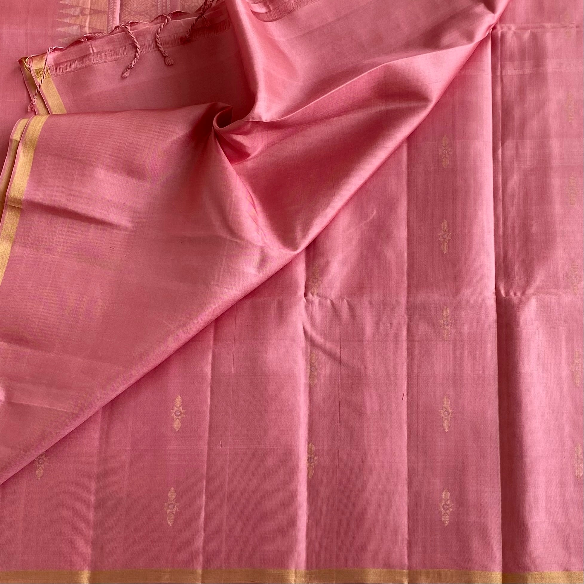 Dusty Rose Designer Pure Silk Saree With Gold Zari Pallu