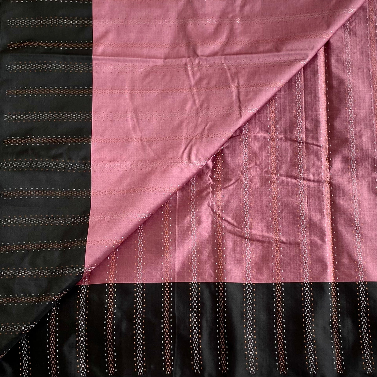 Dusty Mauve Soft Mixed Silk Saree With Black Pallu