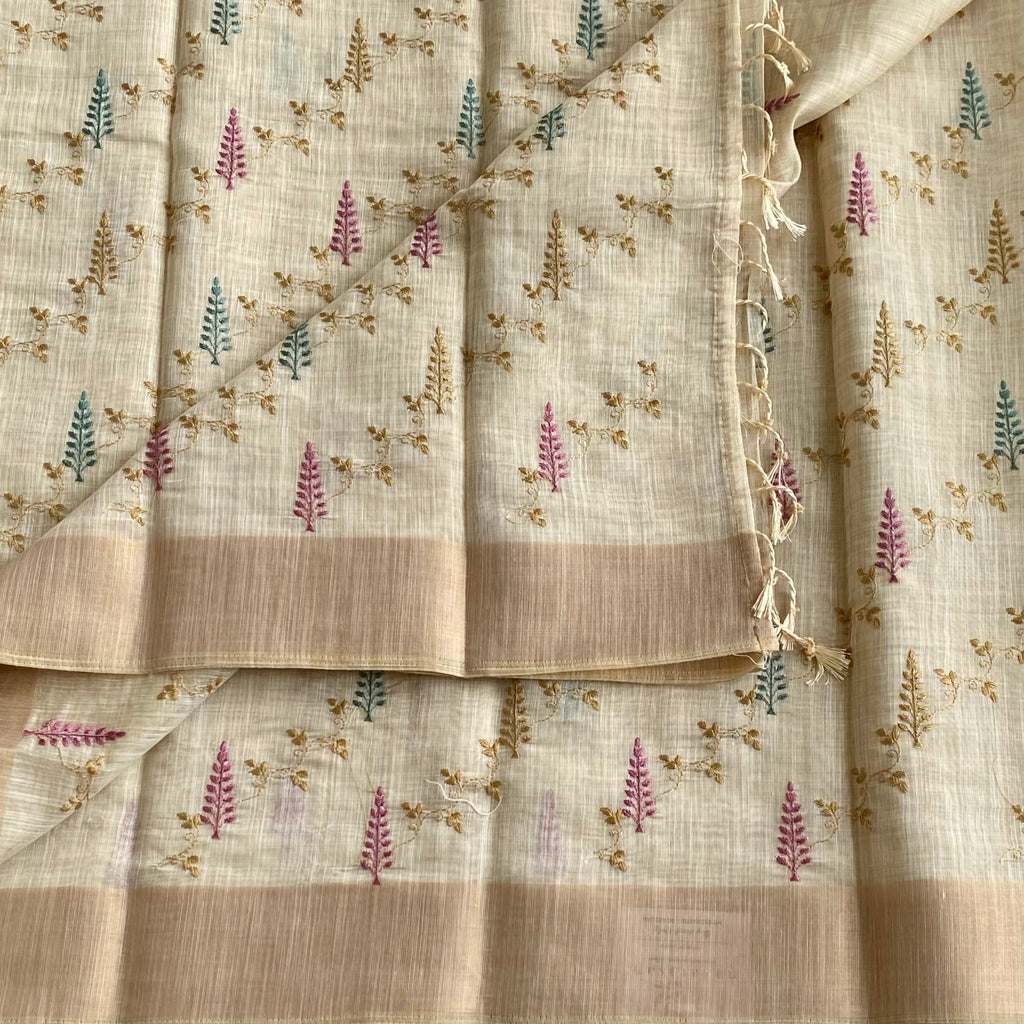 Elegant Warm Cream Saree Gold Sprig Motifs Metallic Gold Border Lightweight