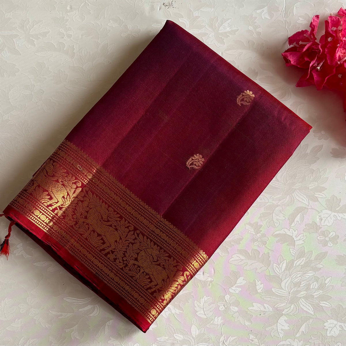 Dual Shaded Rustic Maroon Designer Pure Silk Saree With Antique Gold Pallu