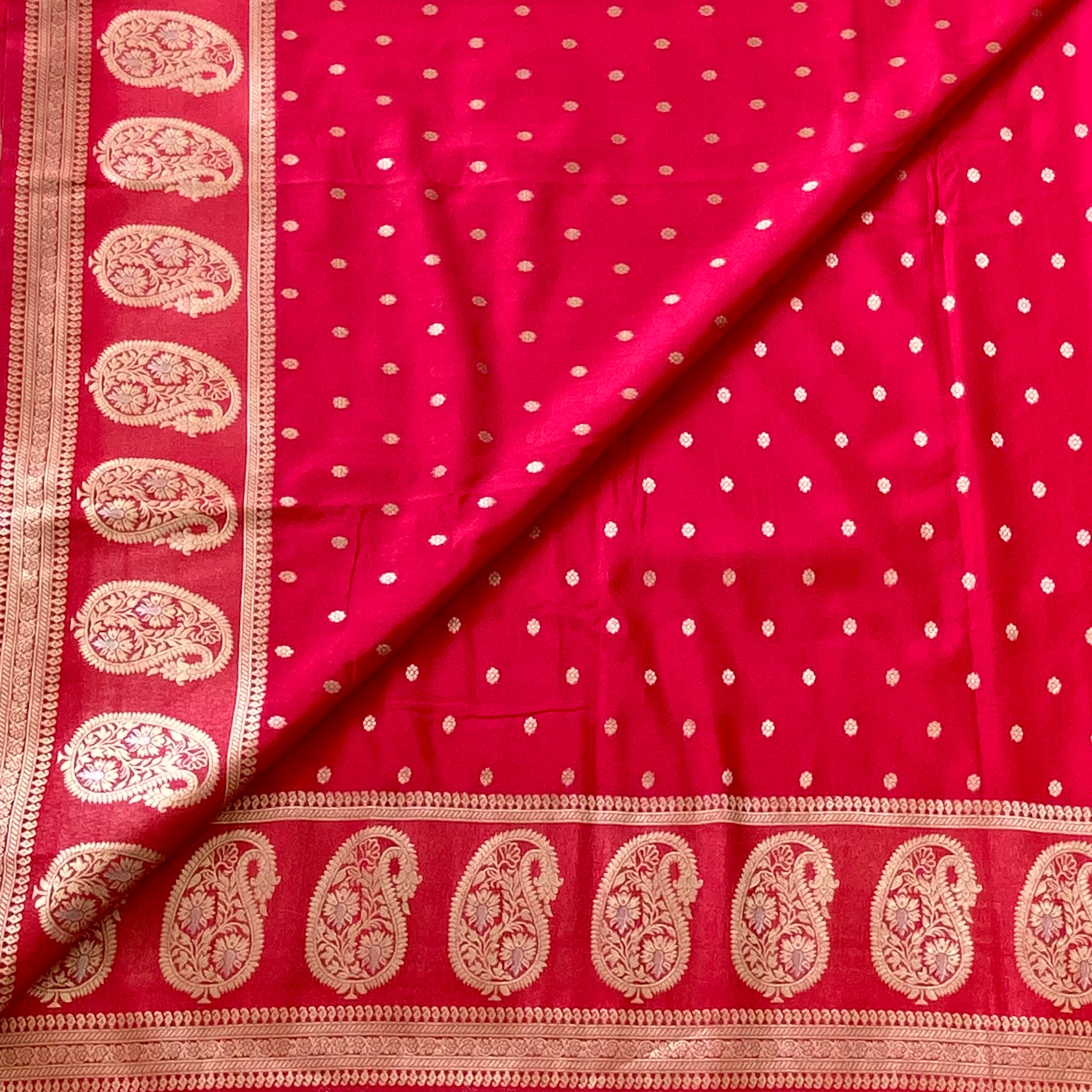 Magenta Silk Brocade Saree Gold Paisley Border Wedding Wear Tassel