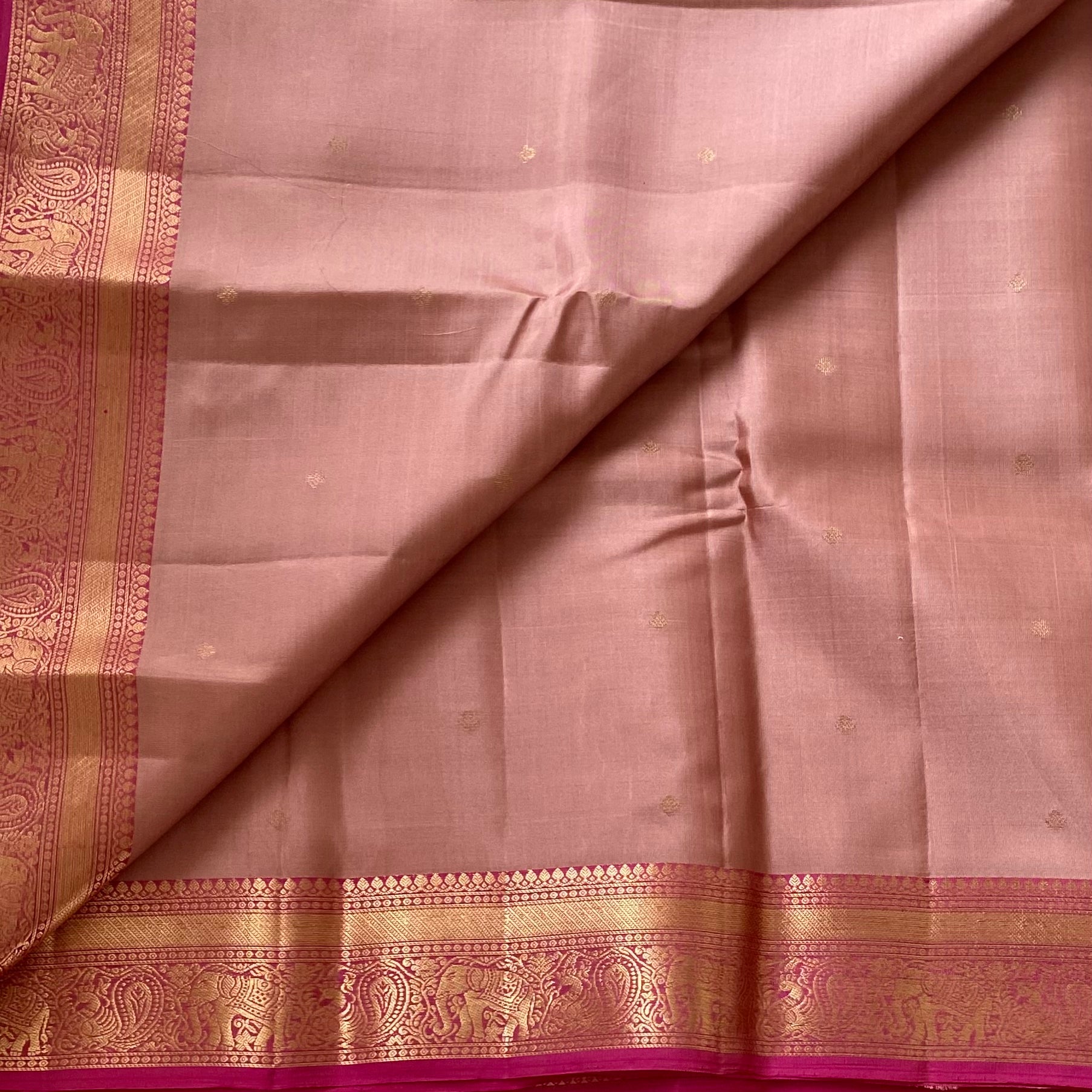 Metallic Peachy Rose Designer Pure Silk Saree Rose Pink Zari Border Contrast Pallu
