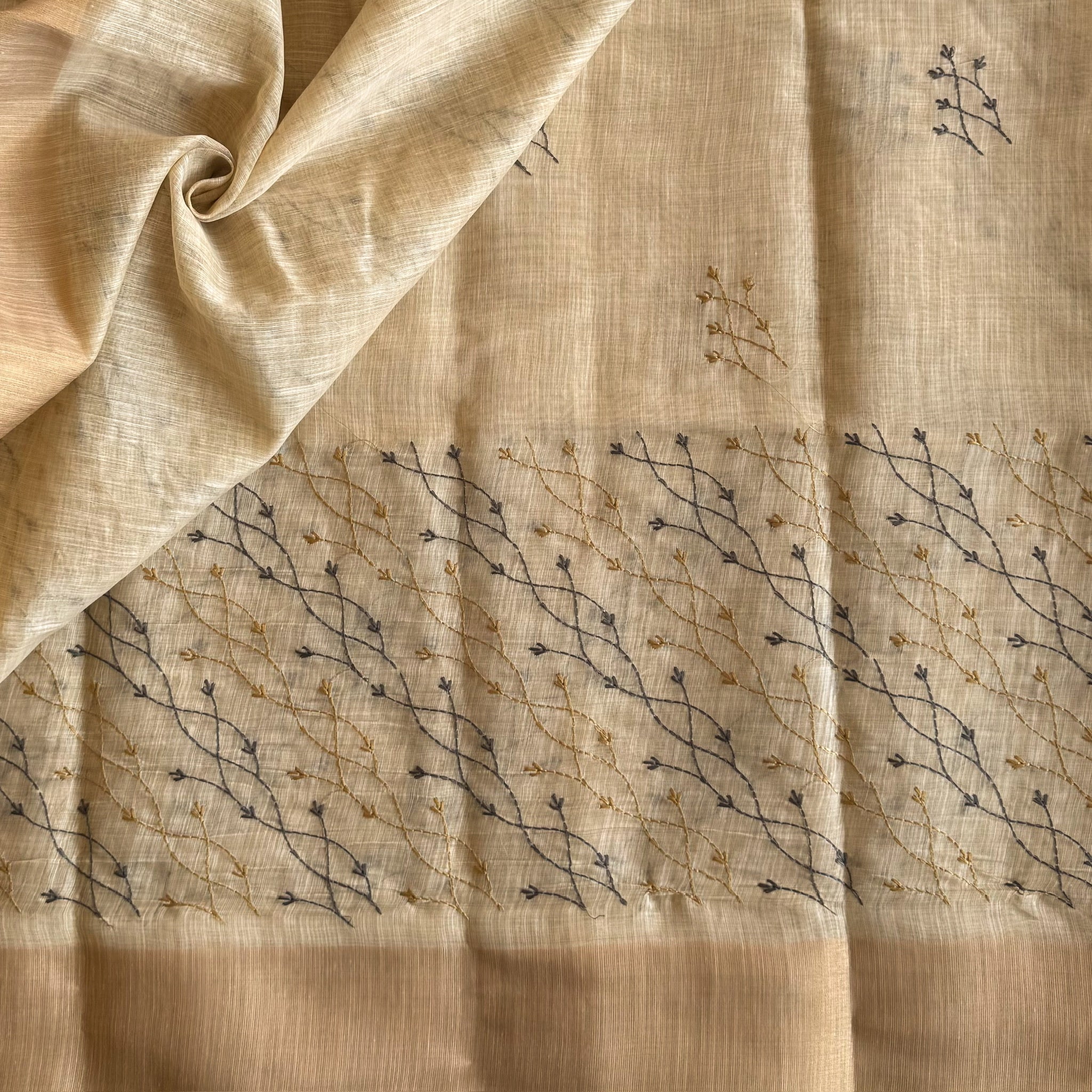 Ivory Embroidered Saree Gold Navy Branch Motif Beige Border Tassels