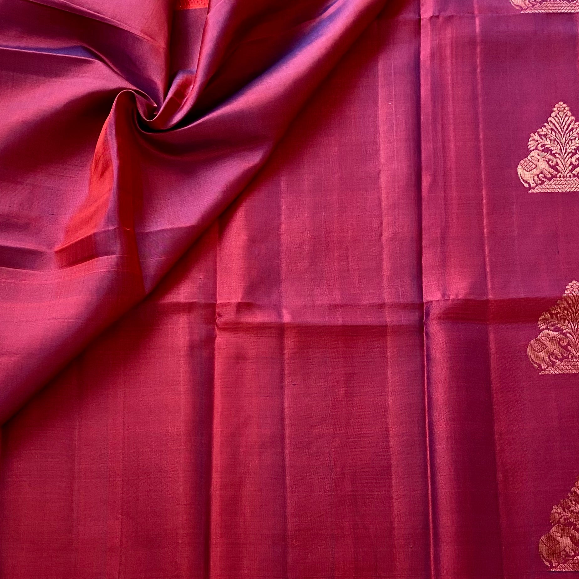 Dual Shaded Rust Plum Designer Pure Silk Saree Antique Gold Brocade Pallu