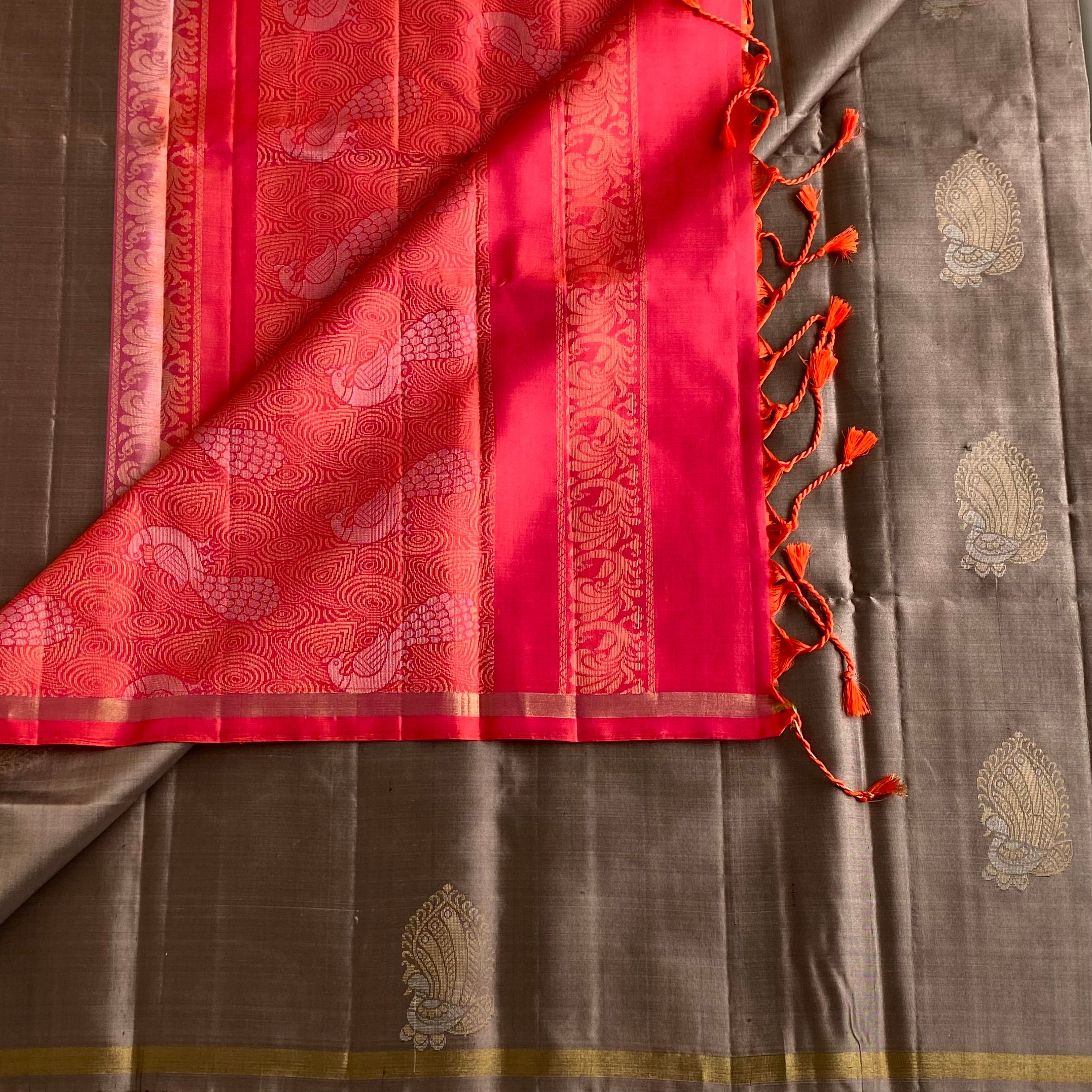 Mocha Metallic Shade Designer Pure Silk Saree With Rani Pink Pallu
