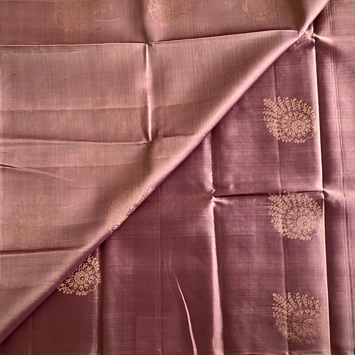 Dusty Mauve Designer Pure Silk Saree With Pastel Lime Green Pallu
