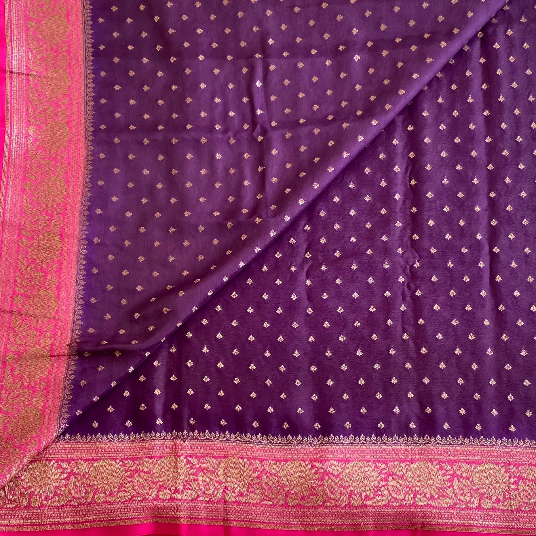 Deep Purple Banarasi Crepe Silk Saree With Fuchsia Pink Pallu
