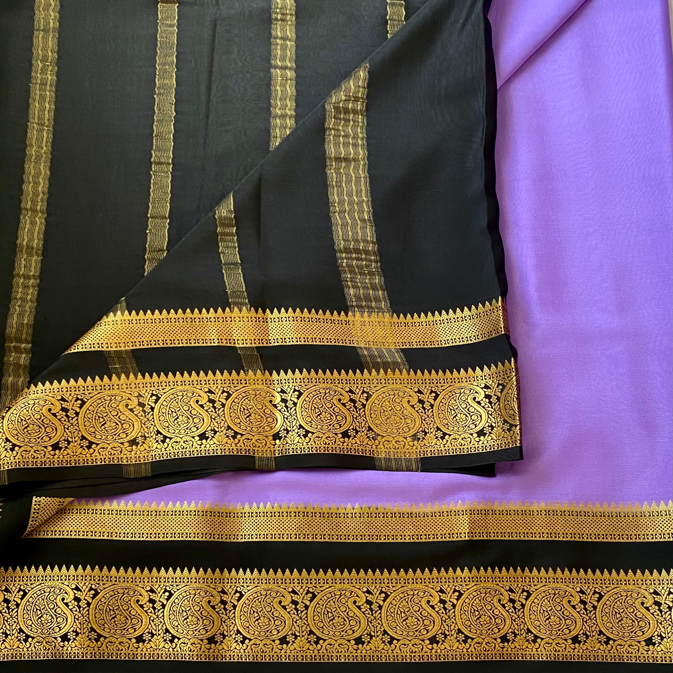 Elegant Orchid Purple Saree With Gold Paisley Border Black Contrast