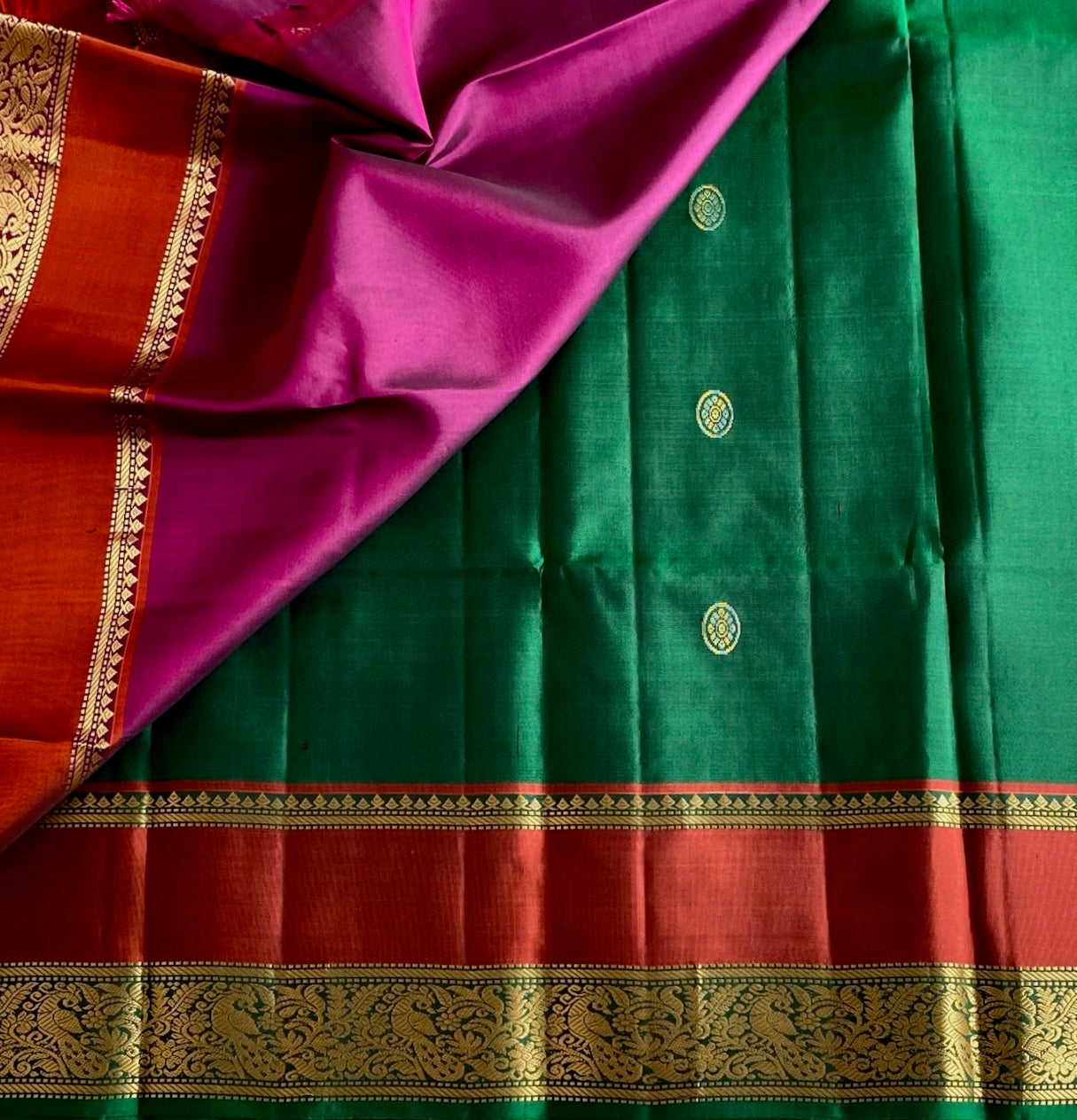 Emerald Green Designer Pure Silk Saree With Rani Pink Pallu