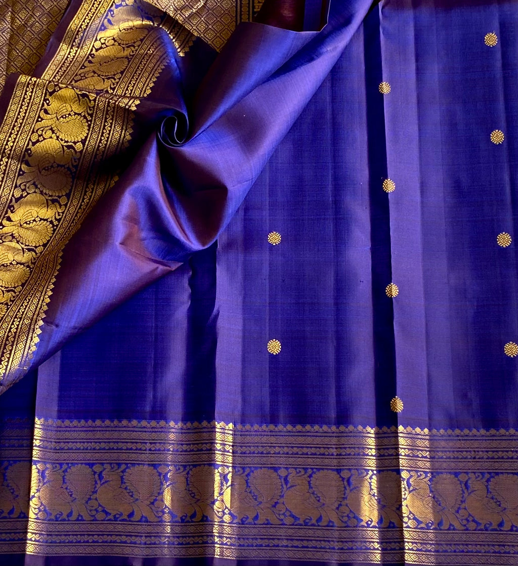 Dual shaded Indgo bluish purple pure zari Kanjeevaram silk