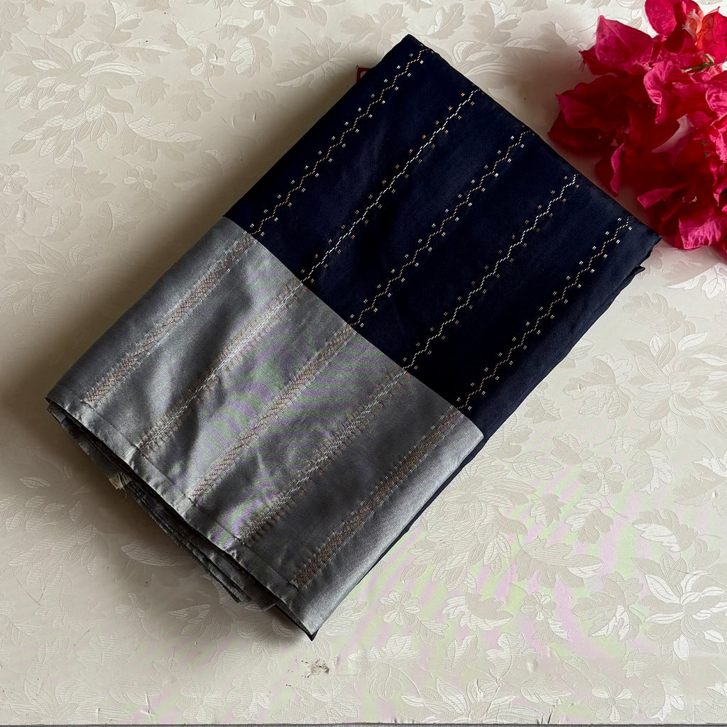 Midnight Navy Soft Mixed Silk Saree With Silver Gray Pallu