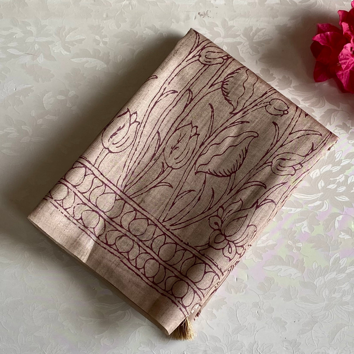 Antique Beige Soft Tussar Silk Saree With Wine Maroon Pallu