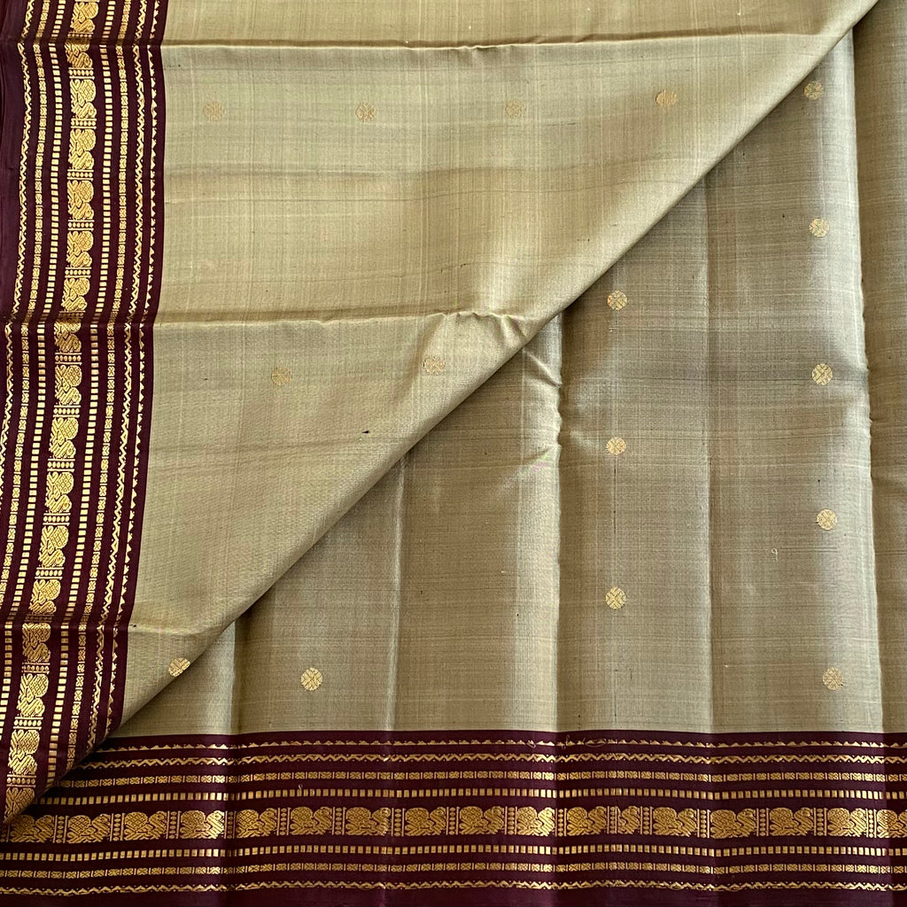 Metallic Grey Kanjeevaram Pure Zari Silk Saree With Burgundy Pallu
