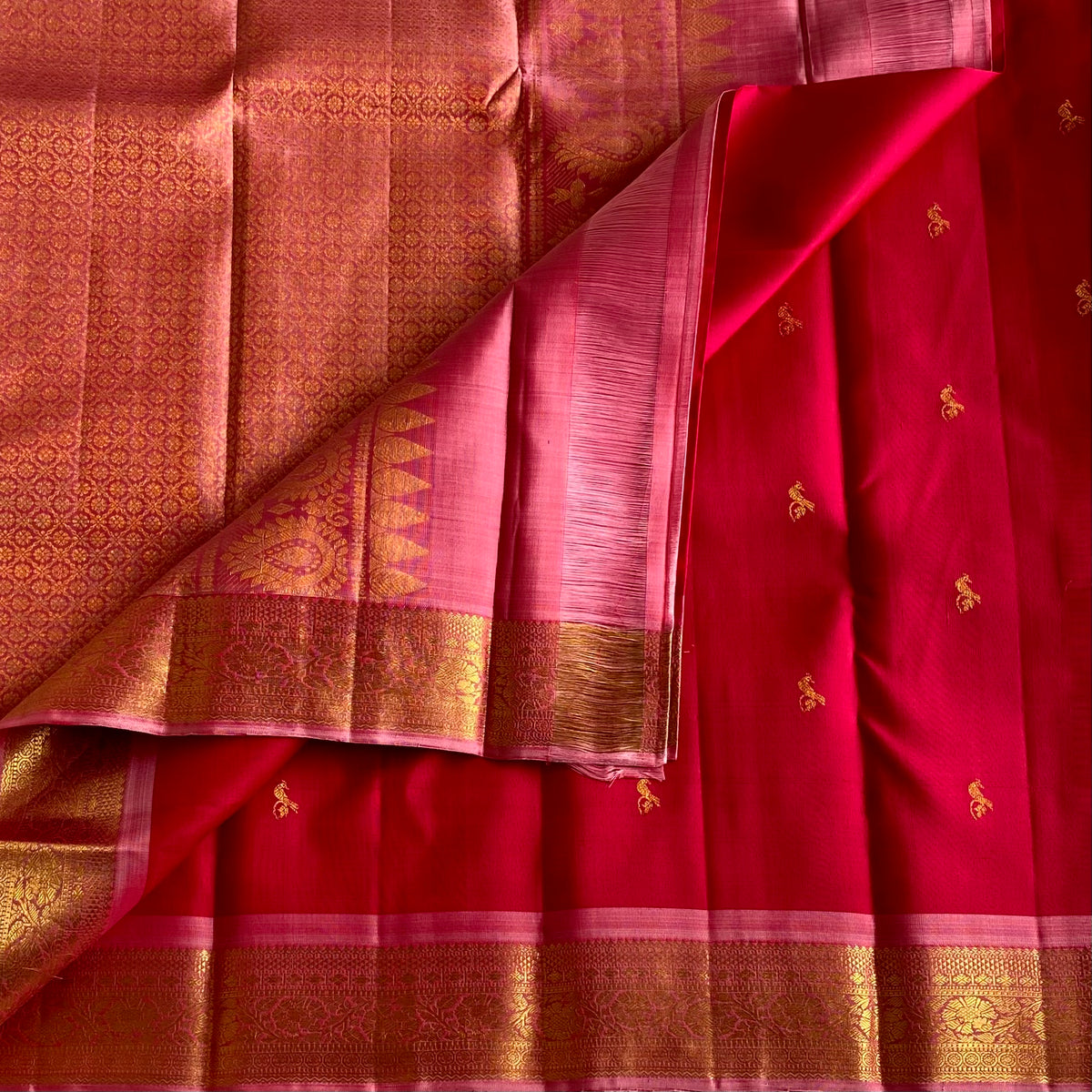 Cherry Pinkish Red Kanjeevaram Pure Zari Silk Saree With Rose Pink Pallu