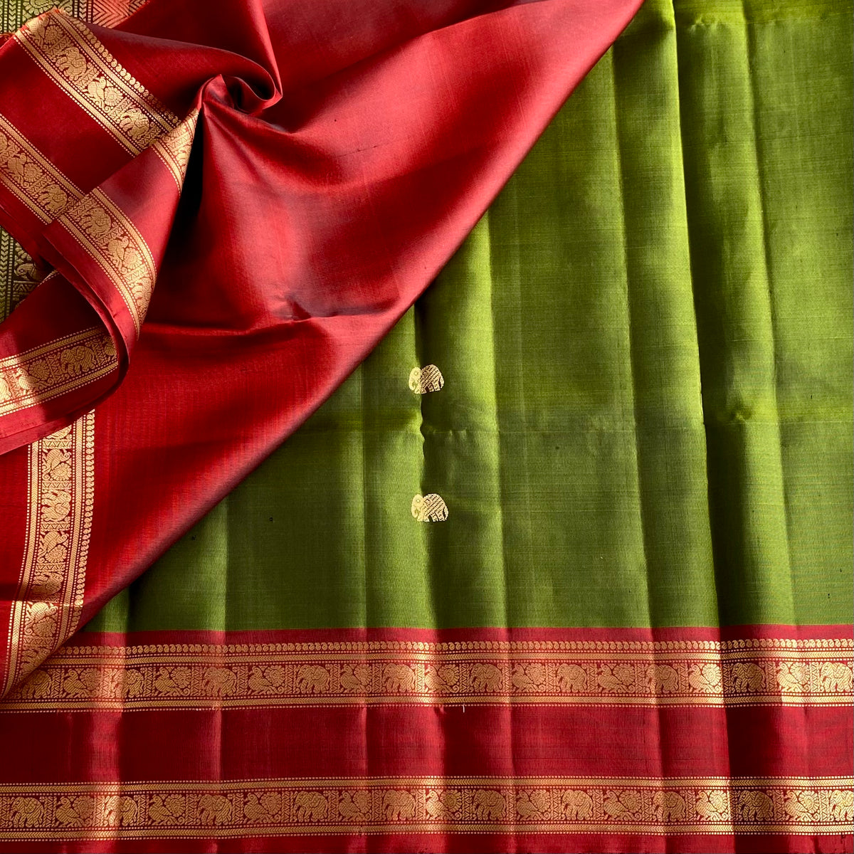 Dark Olive Green Designer Pure Silk Saree With Deep Maroon Pallu