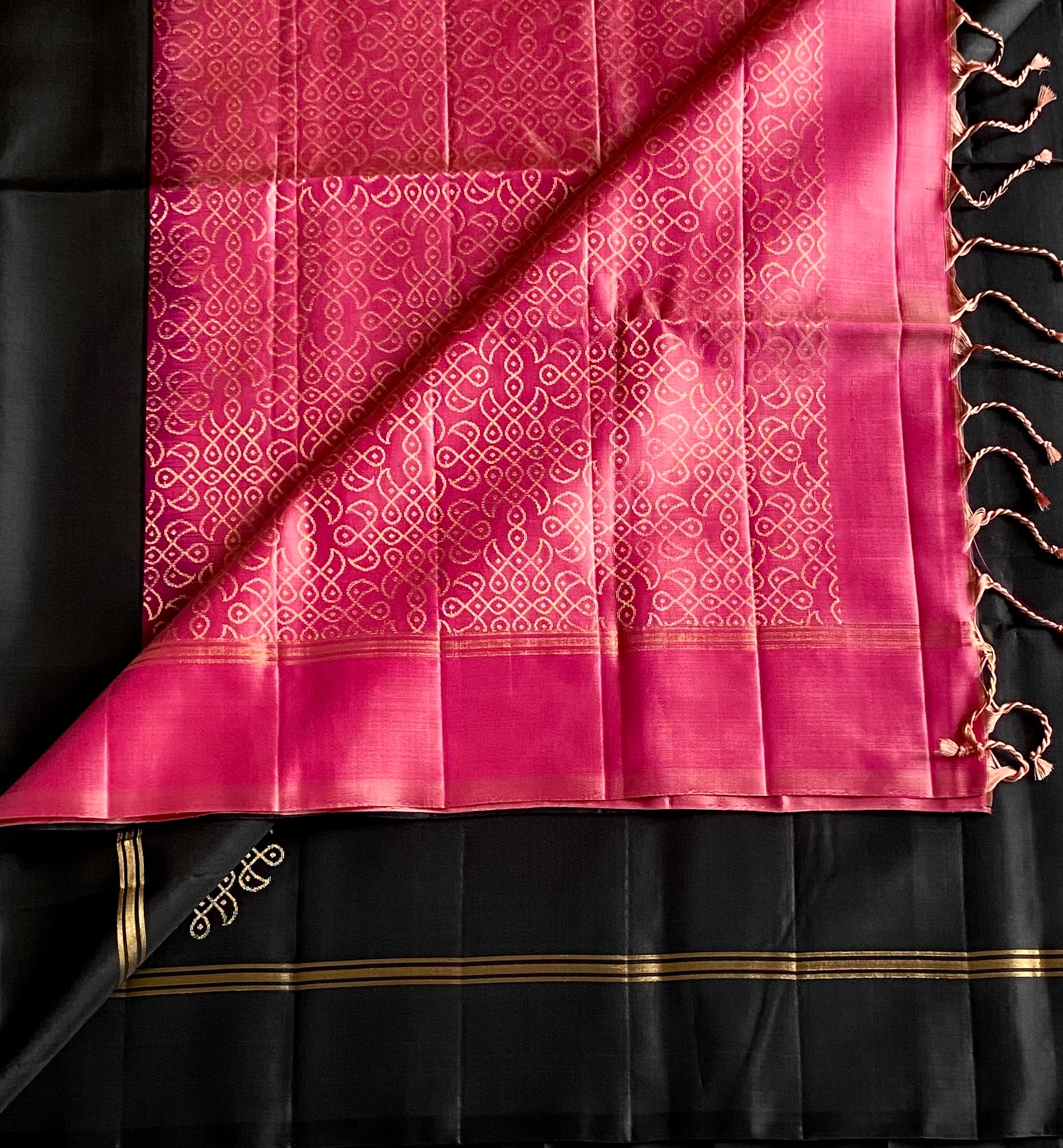 Stunning black With Dual Shaded Rose Pink Handwoven Lightweight Pure Silk