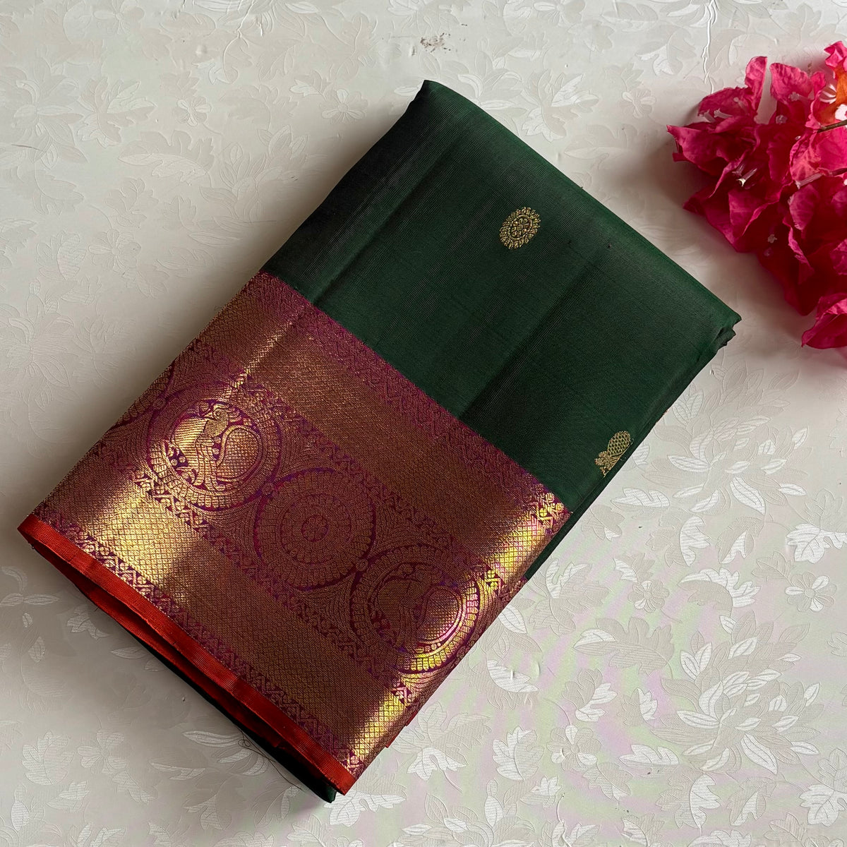 Bottle Green Kanjeevaram Pure Zari Silk Saree With Perfecf Magenta Pallu